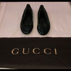 Authentic like new canvas GG ballerina flats Sz 9